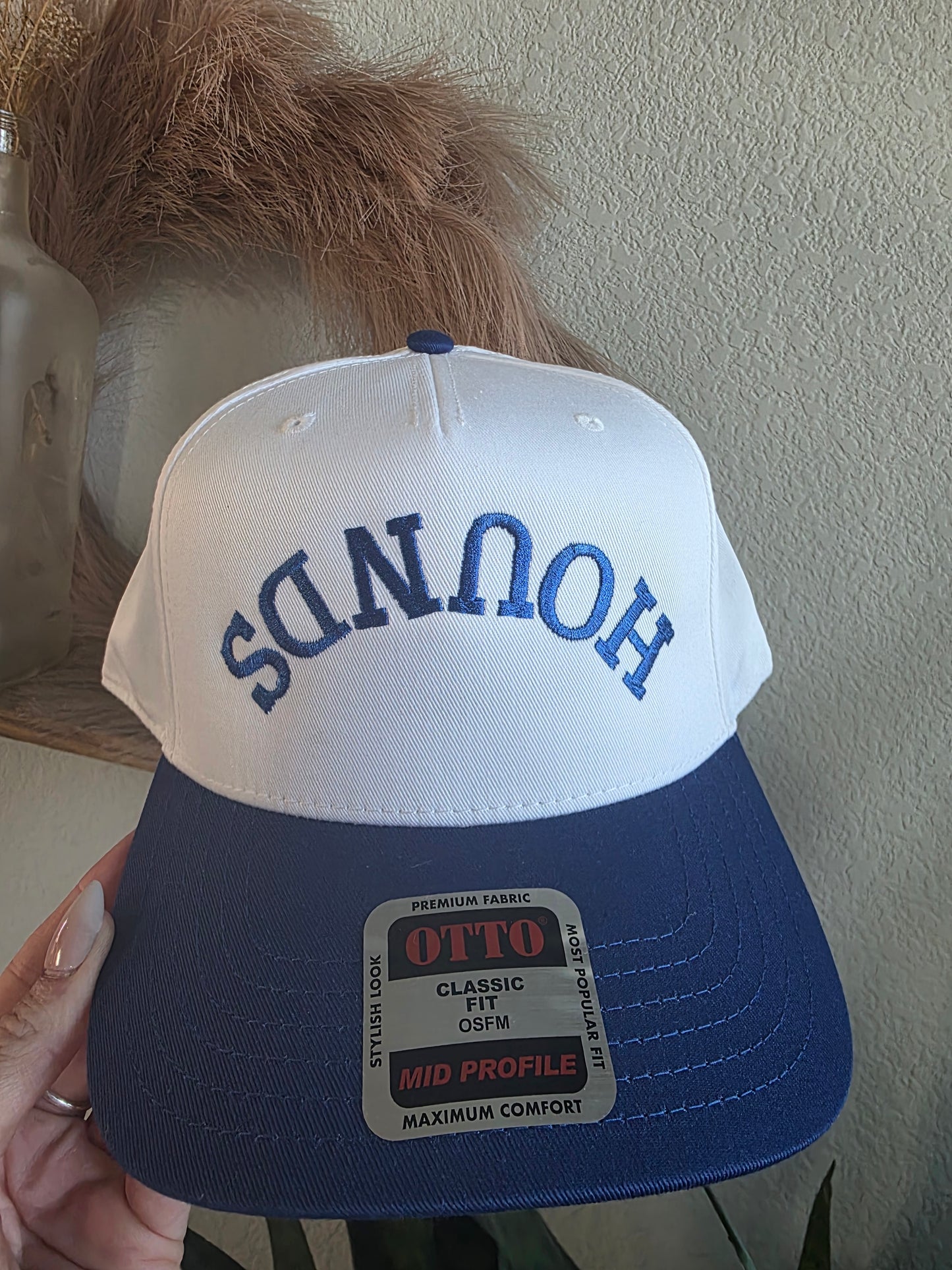 "Hounds" & "Peaster" Upsidedown Trend Cap