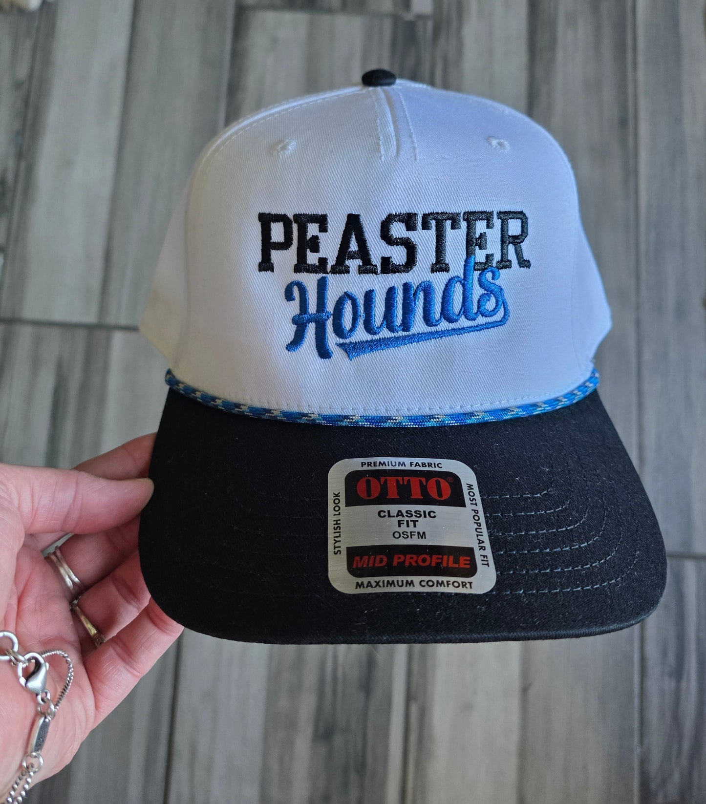 New Peaster Hounds Black/White Hat